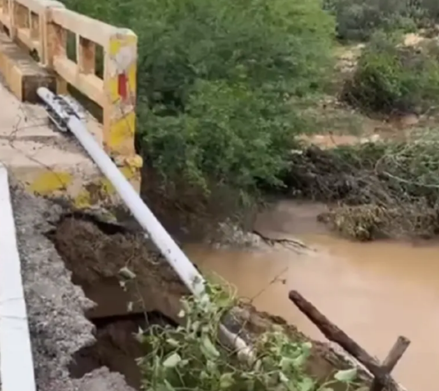 Cratera interdita ponte na RN-041