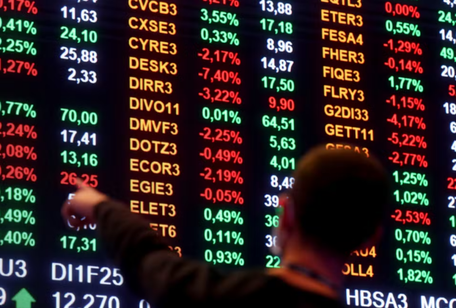 Ibovespa despenca com guerra e PIB