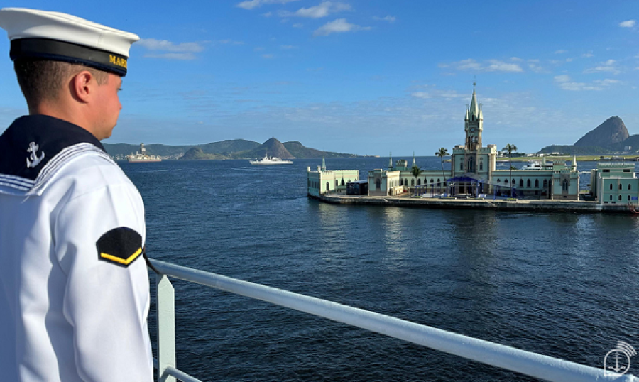 Marinha lança novo site para concursos e amplia acesso às oportunidades