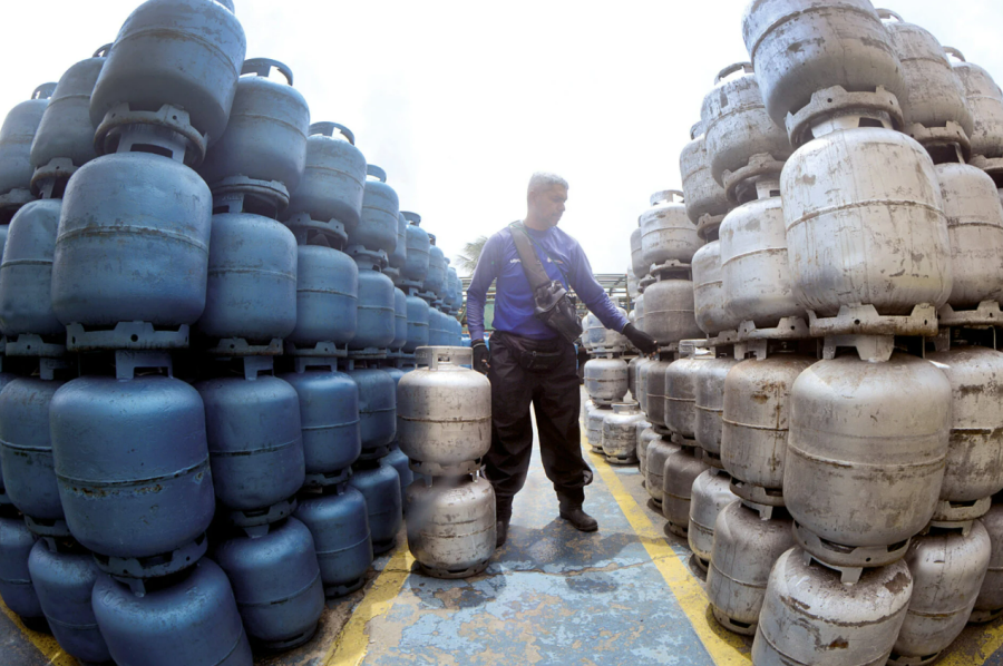 Alta no gás encarece botijão e preço pode bater R$ 125 no RN