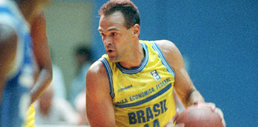 Oscar Schmidt, lenda do basquete mundial nascida em Natal, morre aos 68 anos