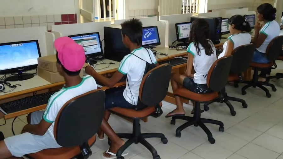 MEC abre inscrições para repasse anual de até R$ 3,9 mil para internet em escolas públicas