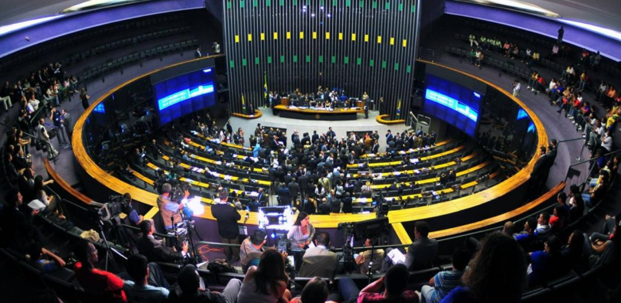 Parlamentares do RN se dividem na votação que derrubou veto ao PL da Dosimetria