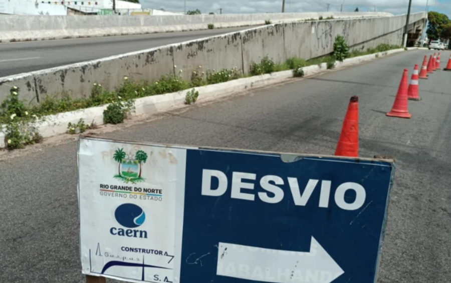 Interdição na Tomaz Landim altera trânsito e provoca lentidão na Zona Norte de Natal
