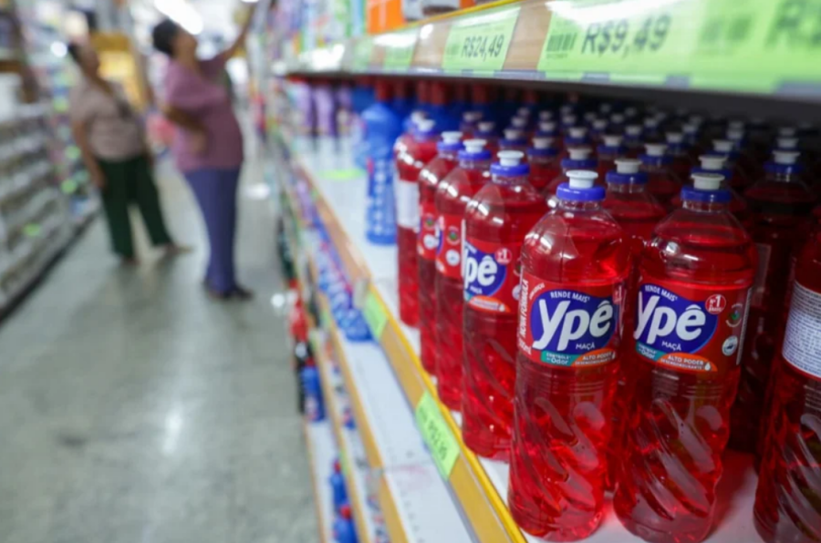 Anvisa mantém suspensão de produtos da Ypê após identificar risco de contaminação microbiológica