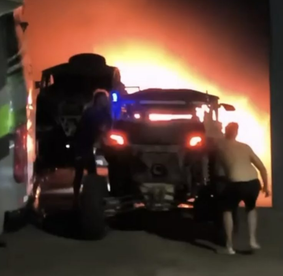 Incêndio destrói oito veículos em garagem de Parnamirim e mobiliza 30 bombeiros