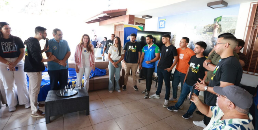 Álvaro Dias propõe secretaria da juventude durante encontro do PL em Natal