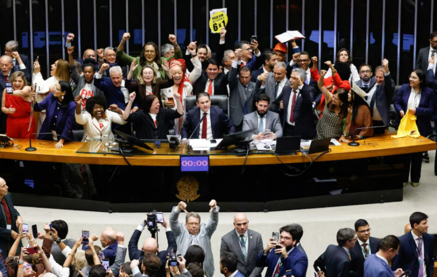 PEC da jornada flexível avança no Senado e ganha apoio de 41 parlamentares