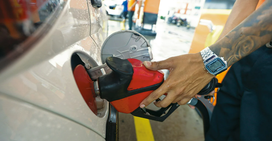 Governo avalia aumentar mistura de etanol na gasolina para até 32%