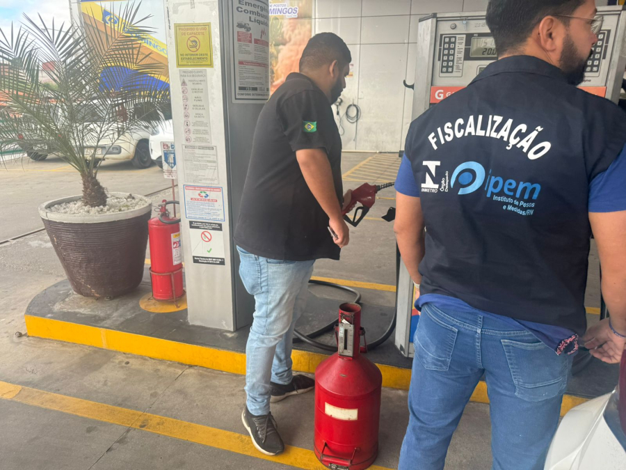 IPEM-RN encontra irregularidades em bombas de combustíveis durante fiscalização em Caicó