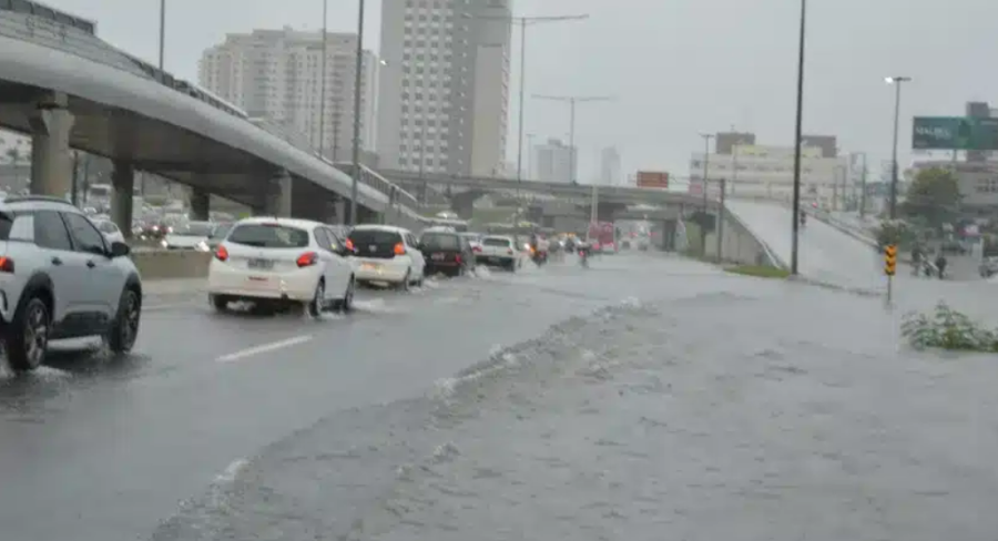 STTU monitora trânsito após chuvas e aponta apenas uma via interditada em Natal