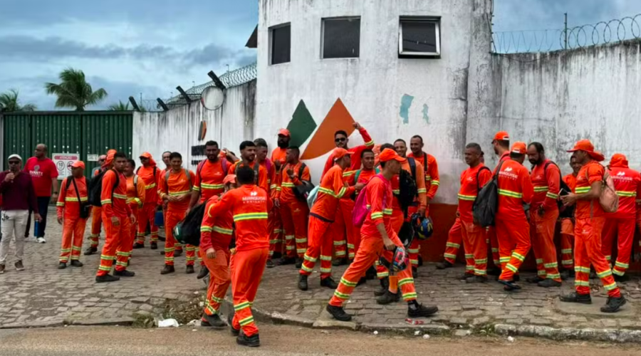Garis paralisam serviços em seis cidades do RN e pressionam Senado por aprovação de lei